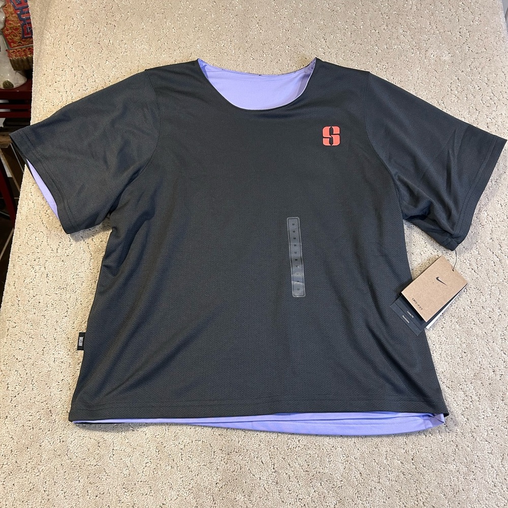 NWT Women’s Nike Anyone Basketball Reversible T Shirt Size‎ Medium
